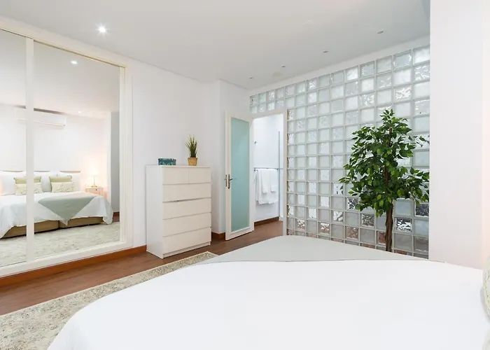 Family Ciudad Jardin Las Palmas / Gran Canaria