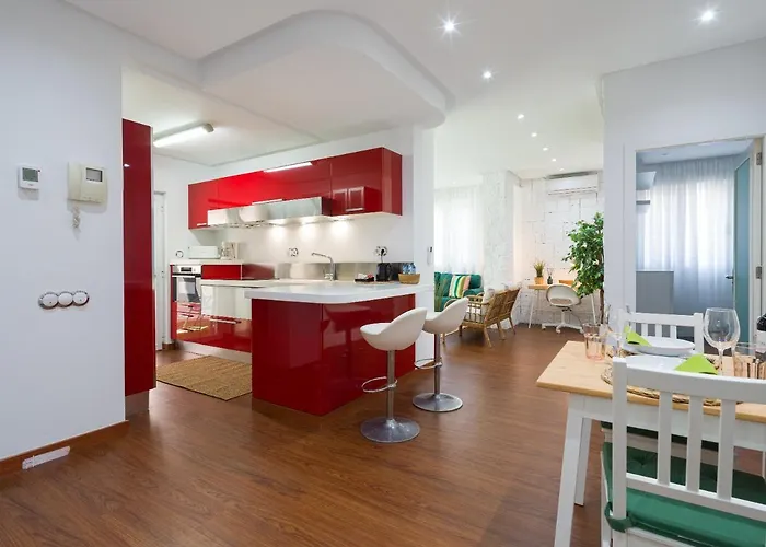 Family Ciudad Jardin Apartment